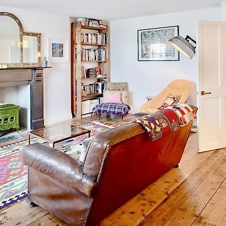 Paramount Apartments Ilfracombe, Arty Seaside Holiday Apartments 외부 사진
