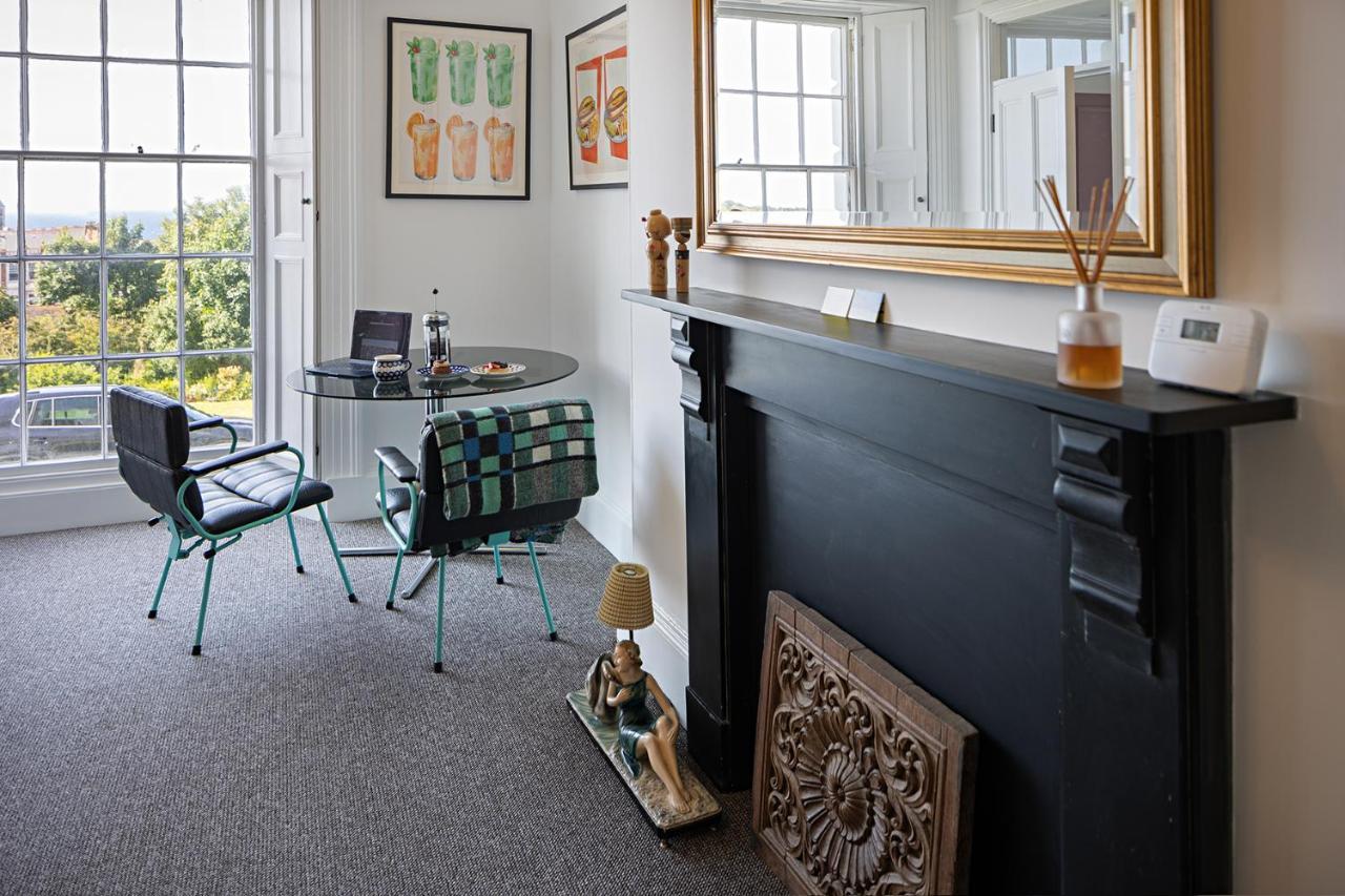 Paramount Apartments Ilfracombe, Arty Seaside Holiday Apartments 외부 사진