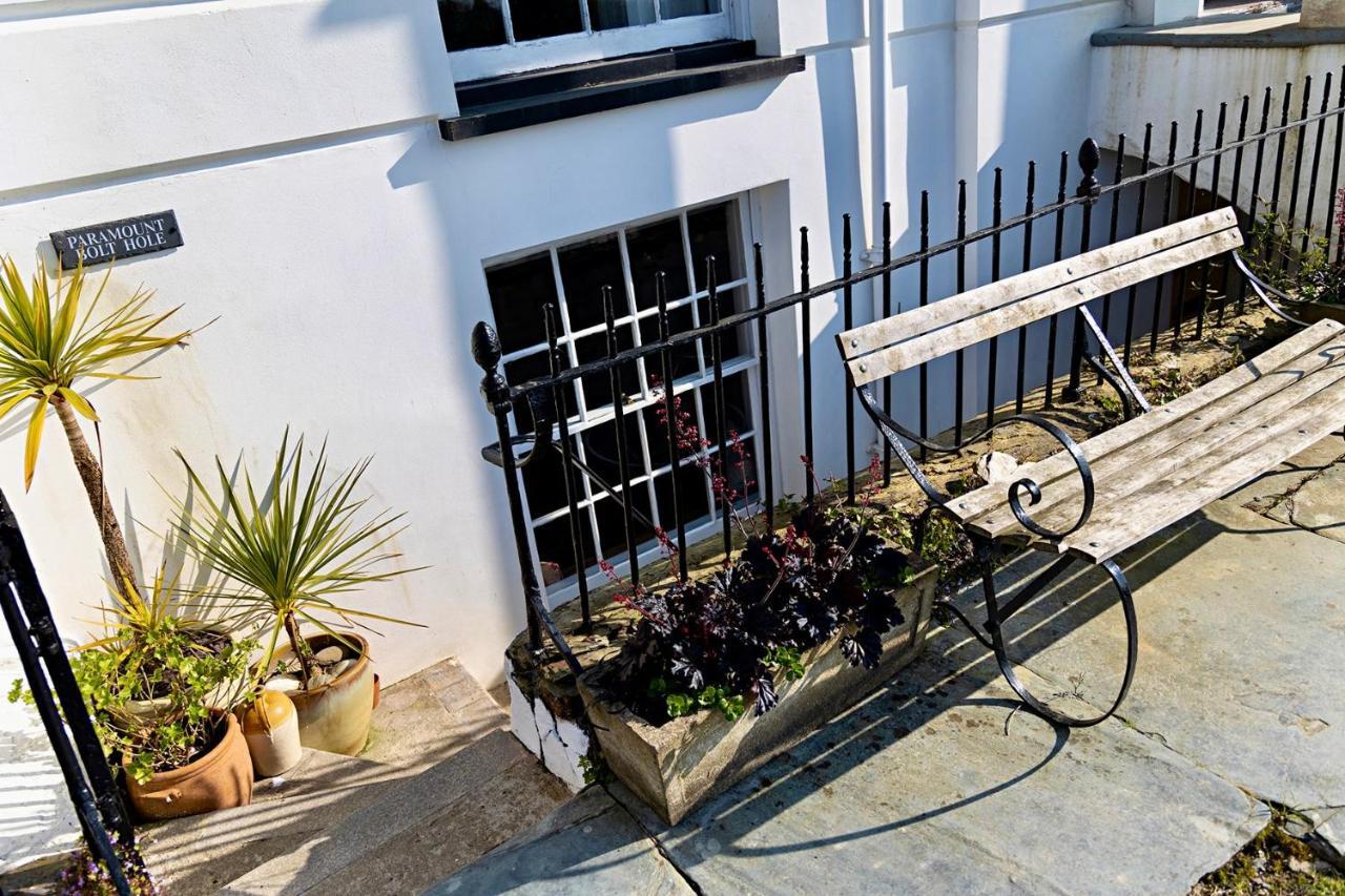 Paramount Apartments Ilfracombe, Arty Seaside Holiday Apartments 외부 사진