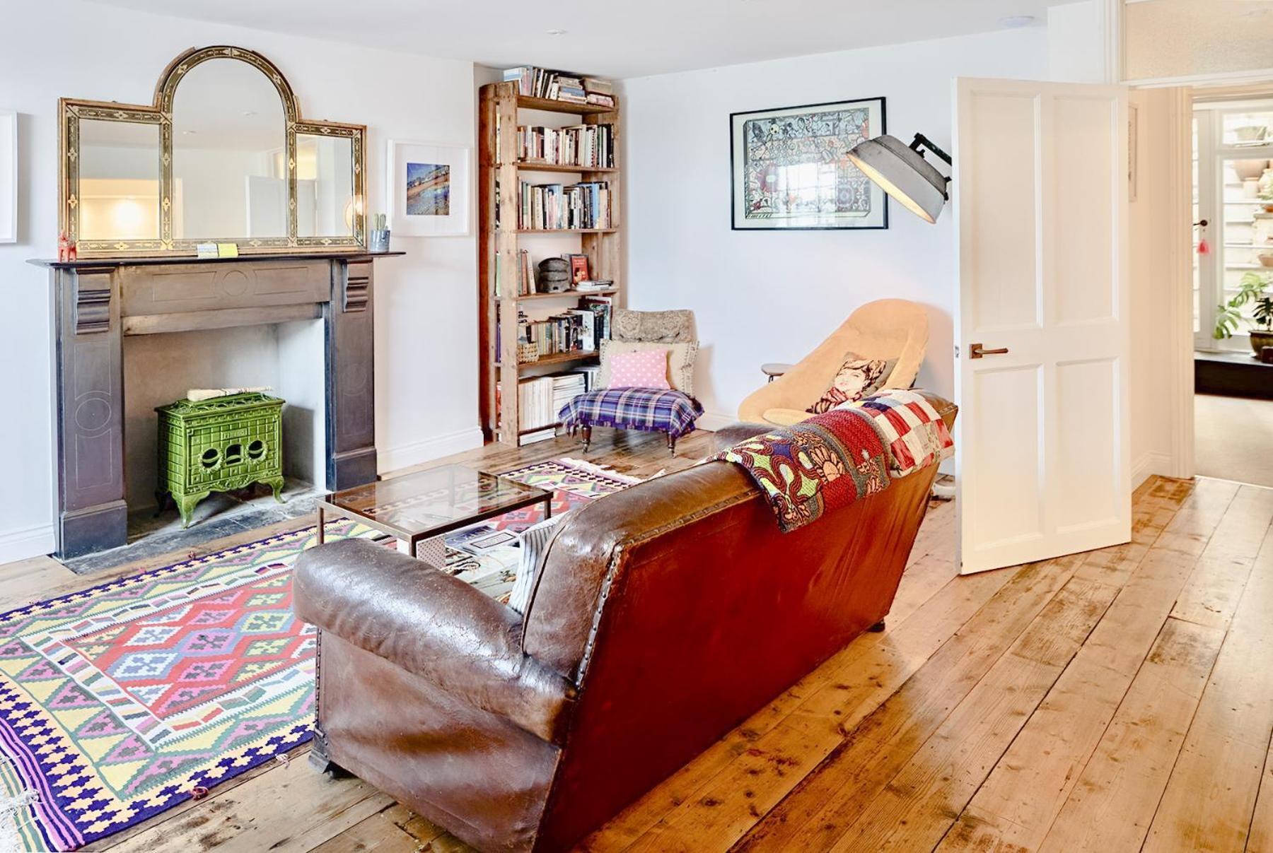 Paramount Apartments Ilfracombe, Arty Seaside Holiday Apartments 외부 사진